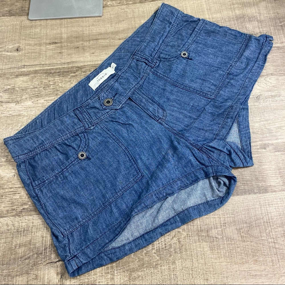 Torrid Jean short Size 18